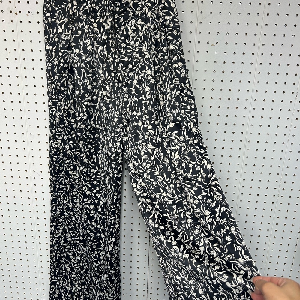 Lovers + Friends Karwayna Black and White Wide Leg Pants - Picture 4 of 8